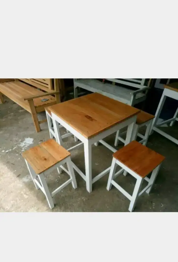 Jual meja kursi bahan kayu mahoni cocok buat caffe - Bali in Bali