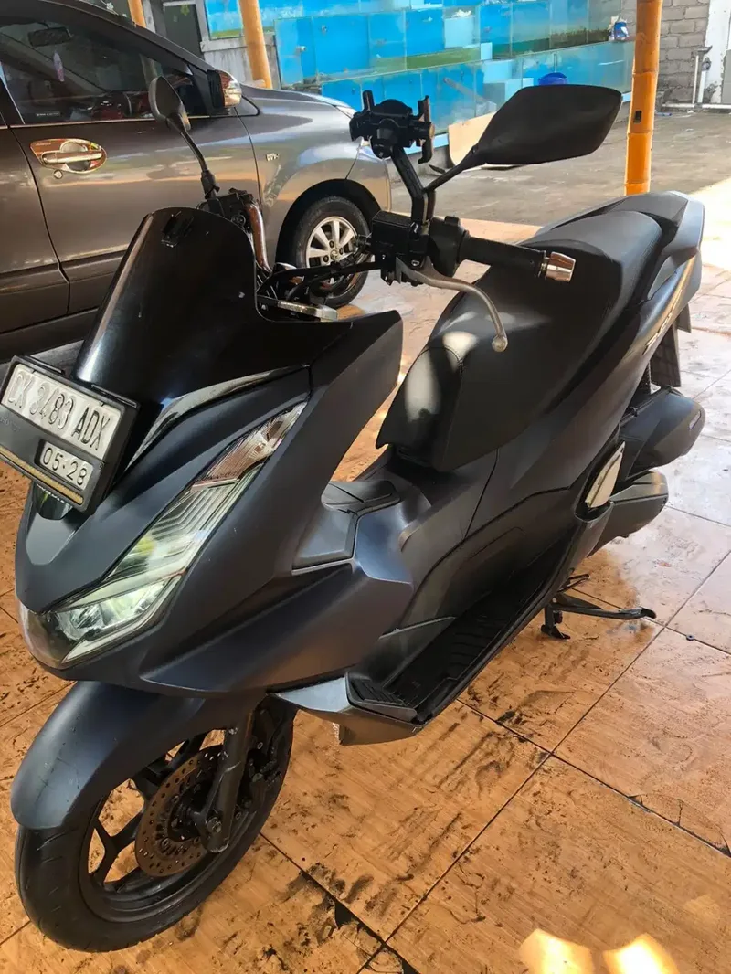 Dijual Honda PCX 2022 mulus terawat siap pakai - Vehicles in Bali