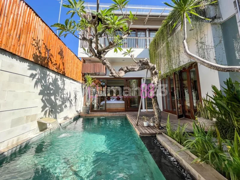 Modern Villa Mewah dengan Jacuzzi dan Kolam Renang Pribadi di Seminyak | 3 KT - Real Estate in Bali