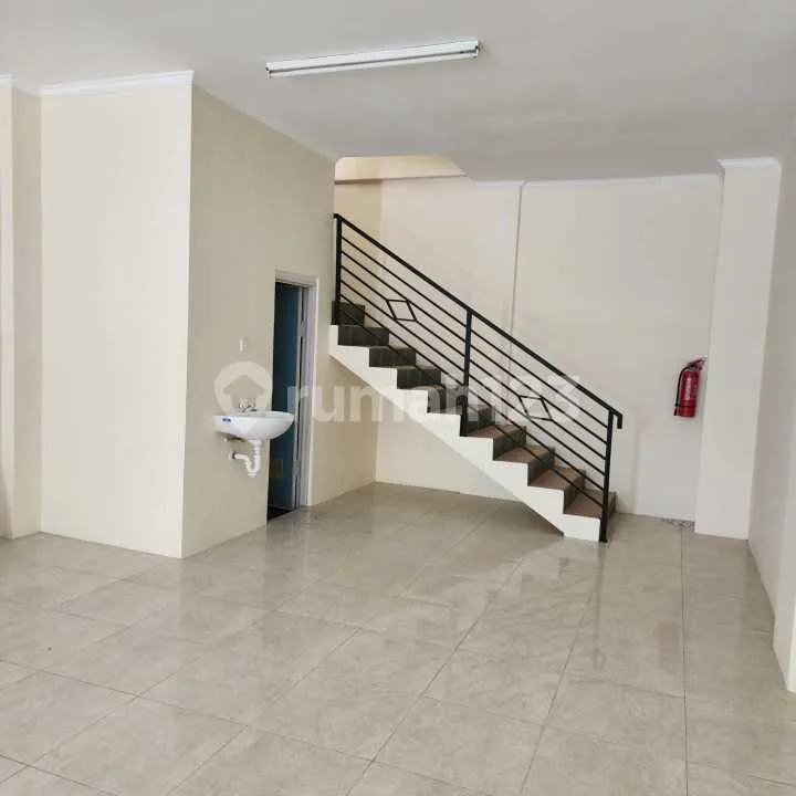 STRATEGIS Ruko Taman Griya Jimbaran Bali 3 Lantai Area Ramai Siap Cari Cuan - Real Estate in Bali