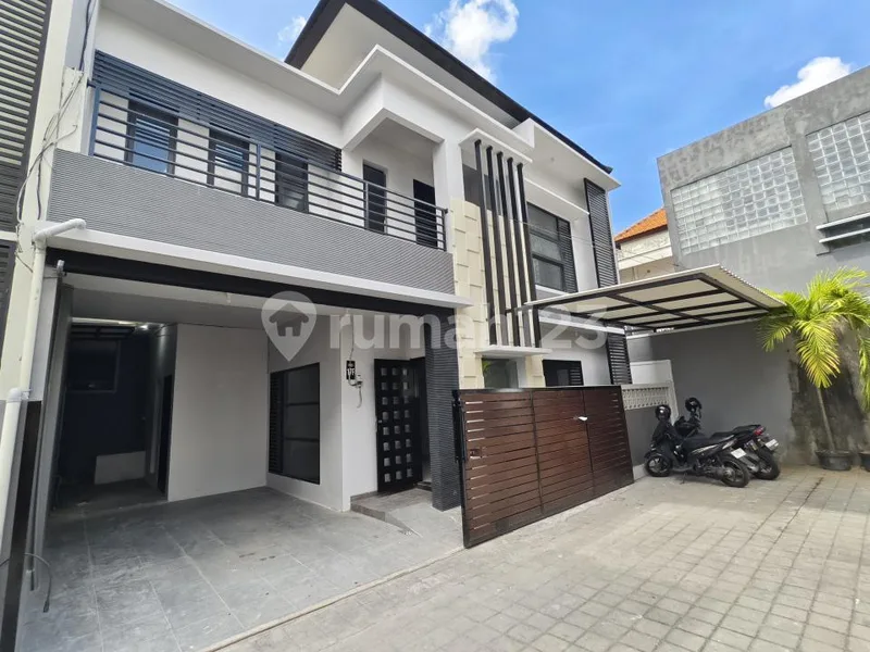 Rumah 2 Lantai Lokasi Premium dan Strategis Dipusat Kota - Real Estate in Bali