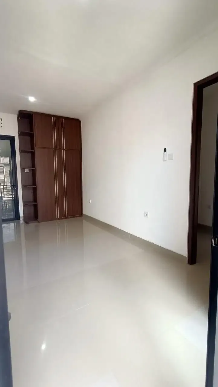RUMAH SIAP HUNI KAWASAN PERUMAHAN TENANG DI KEROBOKAN DALUNG - Real Estate in Bali