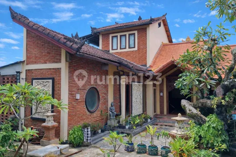 Rumah View Sawah Halaman Luas Denpasar Barat Dekat Kerobokan dan Seminyak - Real Estate in Bali