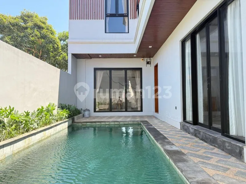 Modern & Spacious 4 Bedroom Villa Closed To Mertasari Beach - Real Estate in Bali