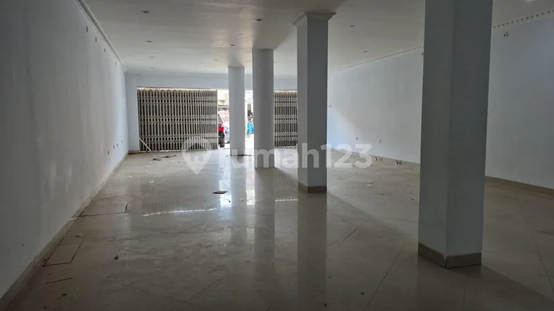Ruko Siap Huni 3 Lantai Area Denpasar Selatan - Bali in Bali
