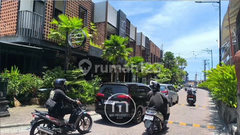 Ruko Strategis Kawasan Kompleks Teratai, Kayu Tulang Canggu, Bali - Real Estate in Bali