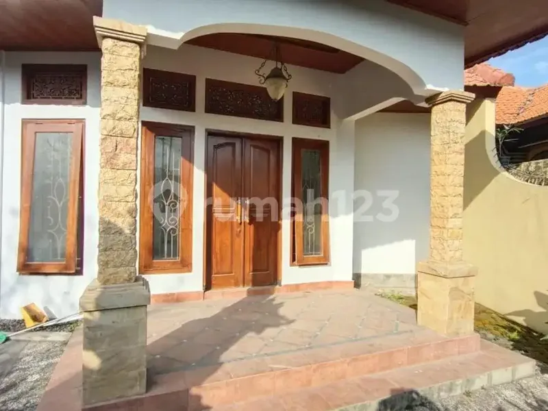Dijual Rumah Luas 2 Lantai Strategis di Denpasar Utara - Real Estate in Bali