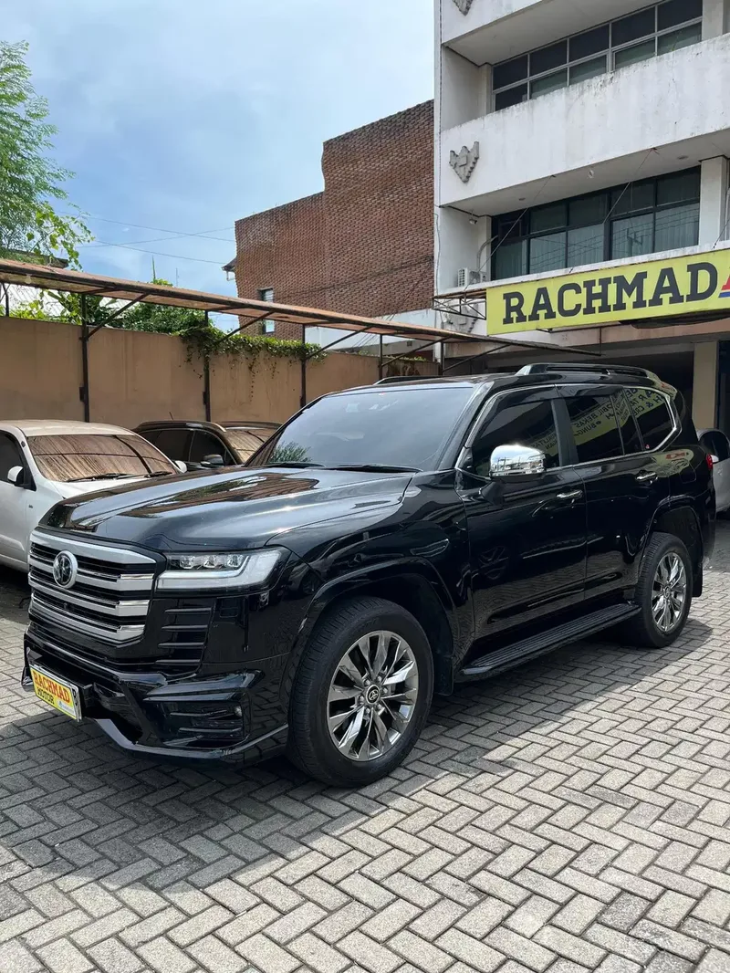 Toyota Land Cruiser 2023 Diesel - Vehicles in Bali