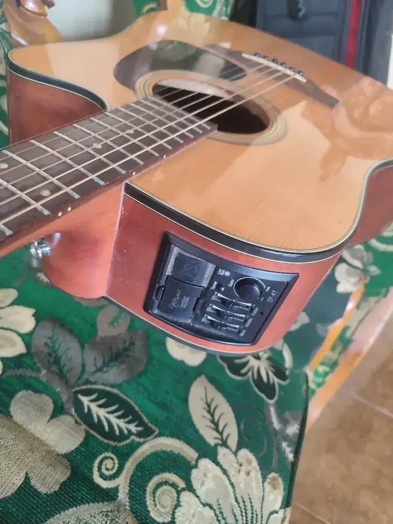 JUAL GITAR TAKAMINE AKUSTIK ELECTRIC - Hobbies & Sports in Bali