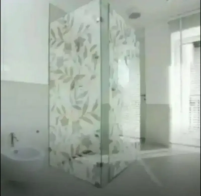 Kamar mandi pakai stiker Sanblas dan kaca film beautiful kaca - Home & Garden in Bali