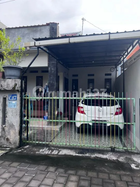 Rumah Minimalis Area Perumahan Kerobokan Cocok untuk Little Family - Bali in Bali