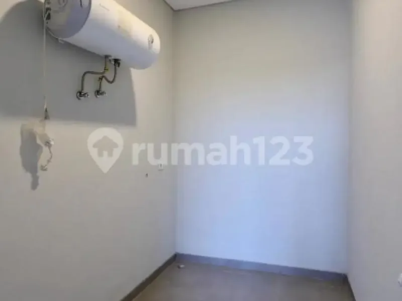 Villa 3 Bedrooms In Pererenan Near Beach - Real Estate in Bali