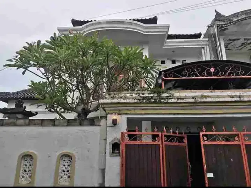 RUMAH LANTAI II DI KEROBOKAN BATUBIDAK BADUNG BALI - Real Estate in Bali