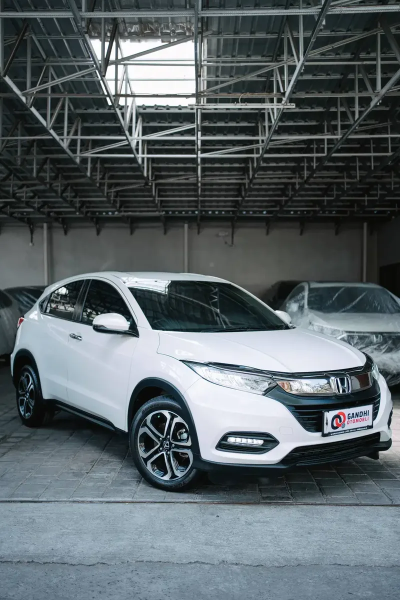 HONDA HRV SE 1.5 CVT 2015 MATIC PUTIH - Bali in Bali
