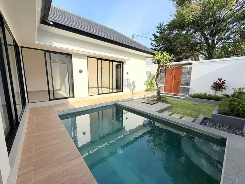 For Rent - 2 Bedroom Villa For Lease / Kerobokan - Real Estate in Bali