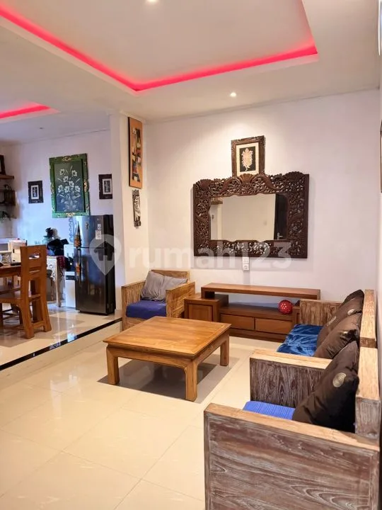 Rumah Cantik Berada Dilingkungan Perumahan Batubulan - Real Estate in Bali