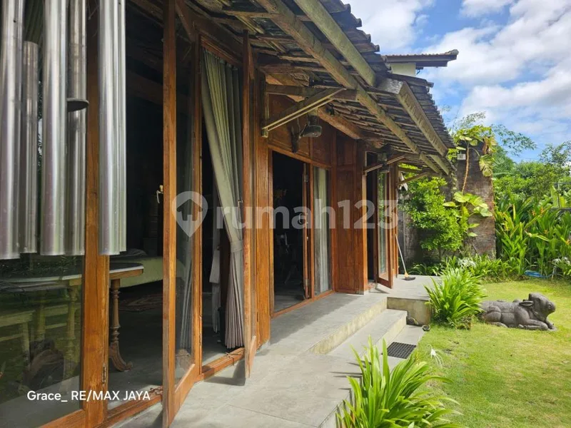 Tropikal Modern 3 Bedroom Villa di Semer Kuta - Bali in Bali