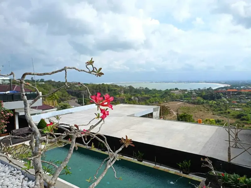 DIJUAL VILLA VIEW AIRPORT DAN PANTAI JIMBARAN - Real Estate in Bali