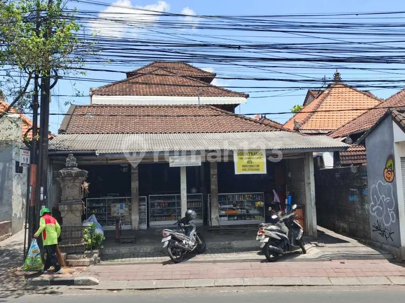 Ruko 3 Lantai Tepat di Seberang Jalan Raya Kerobokan Gc - Real Estate in Bali