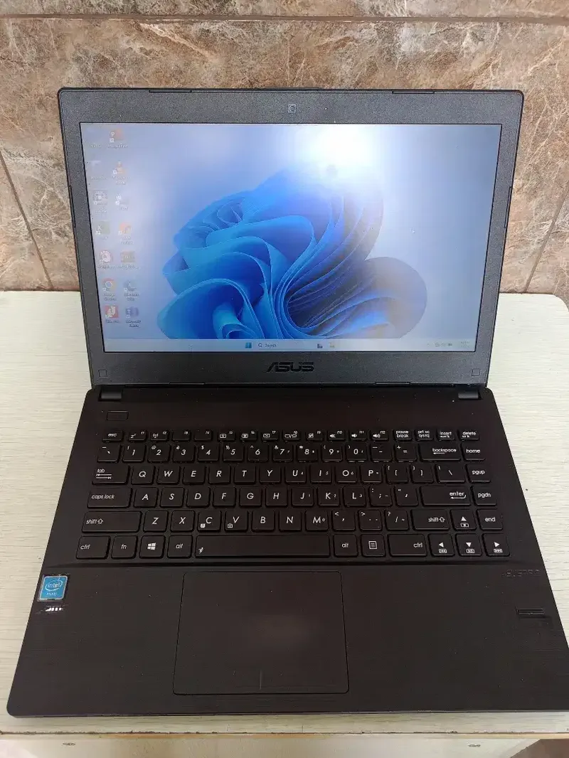Netbook laptop Asus mulus - Electronics in Bali