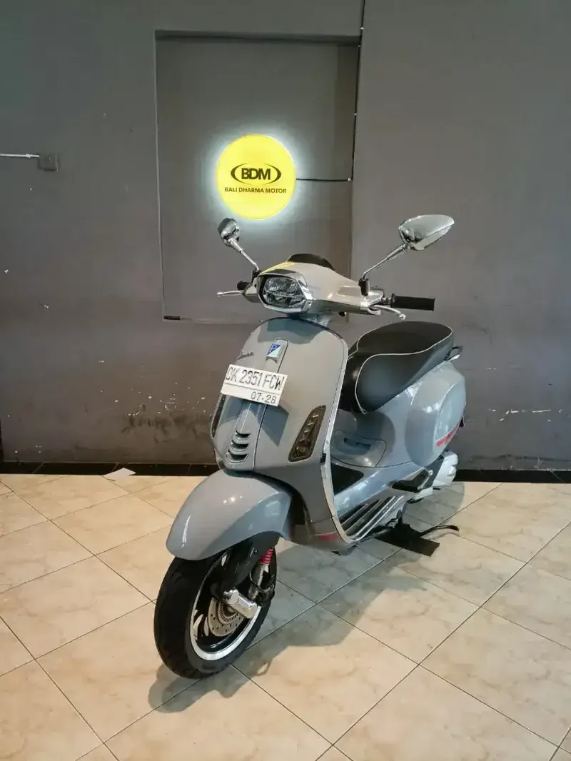 DP 6,1 JT/ BUNGA MENURUN 2% / PIAGGIO VESPA SPRINT TAHUN 2023 - Vehicles in Bali