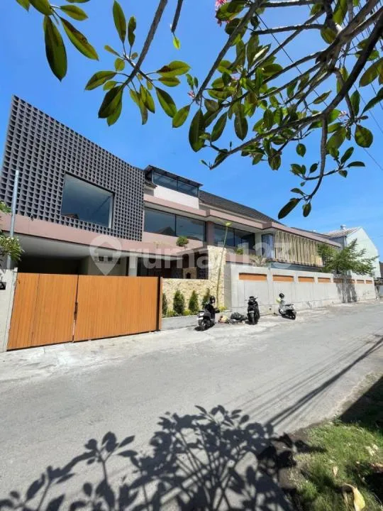 Luxury Modern Home With Rooftop & Pool In Tukad Badung - Bali in Bali