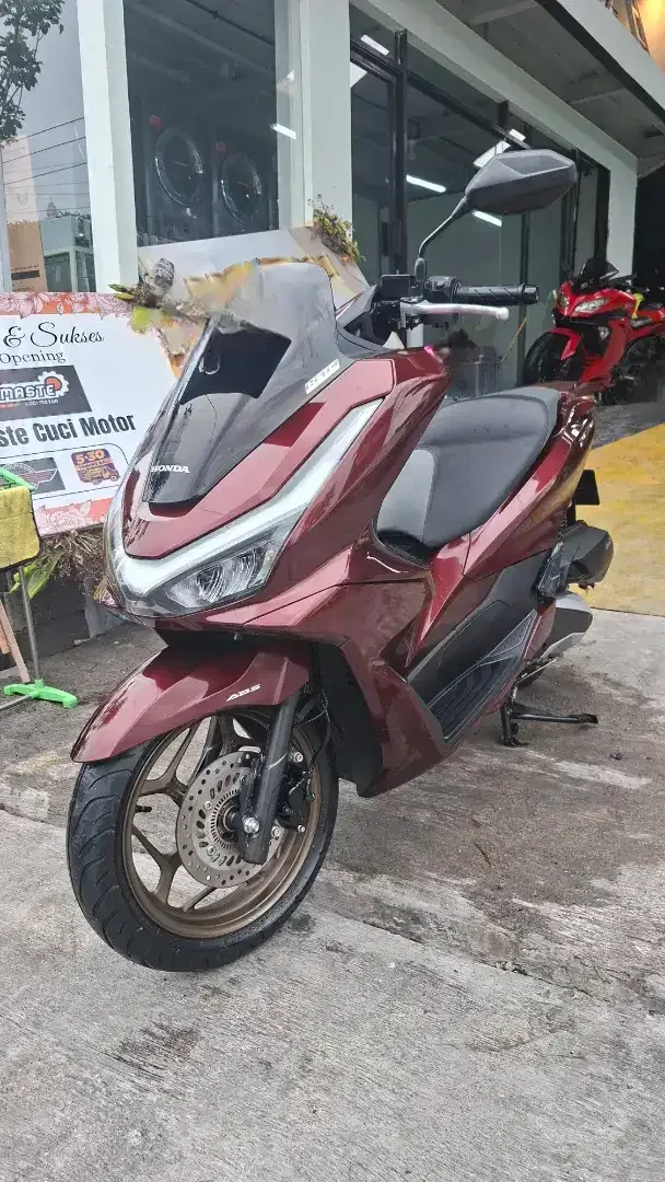 Honda Pcx roadsync 2025 - Vehicles in Bali
