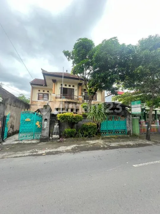 Di Jual Tanah dengan Free Bangunan Lantai 2 di Batanghari - Bali in Bali