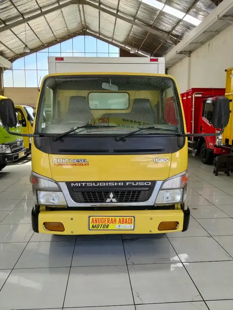 Mitsubishi Canter Engkel 2017 Kuning - Vehicles in Bali