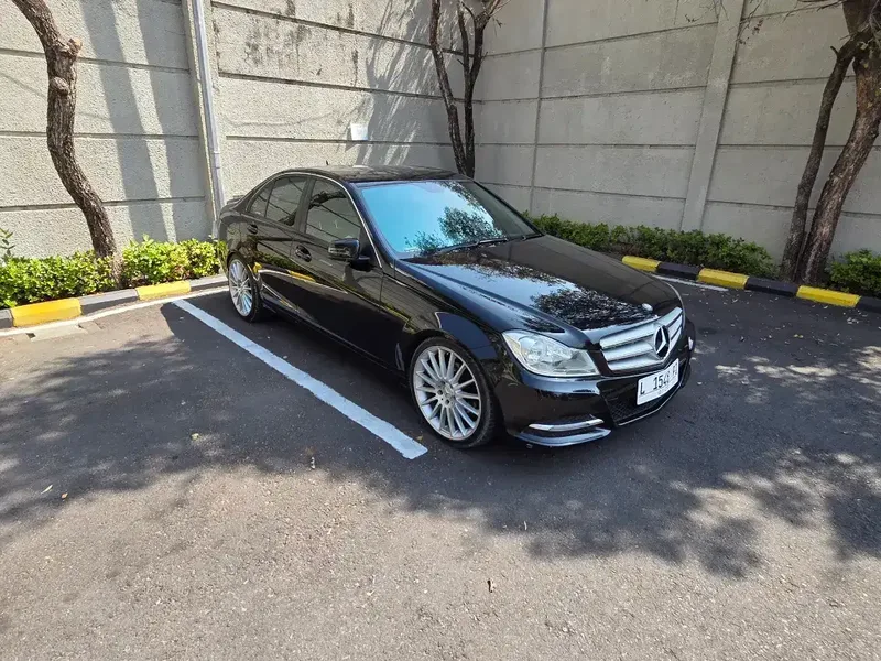 Mercy W204 C200 - Vehicles in Bali