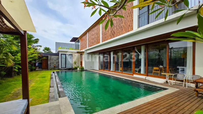 Villa Mewah 3 Kamar Di Canggu Dekat Pantai Batu Bolong Bali - Real Estate in Bali