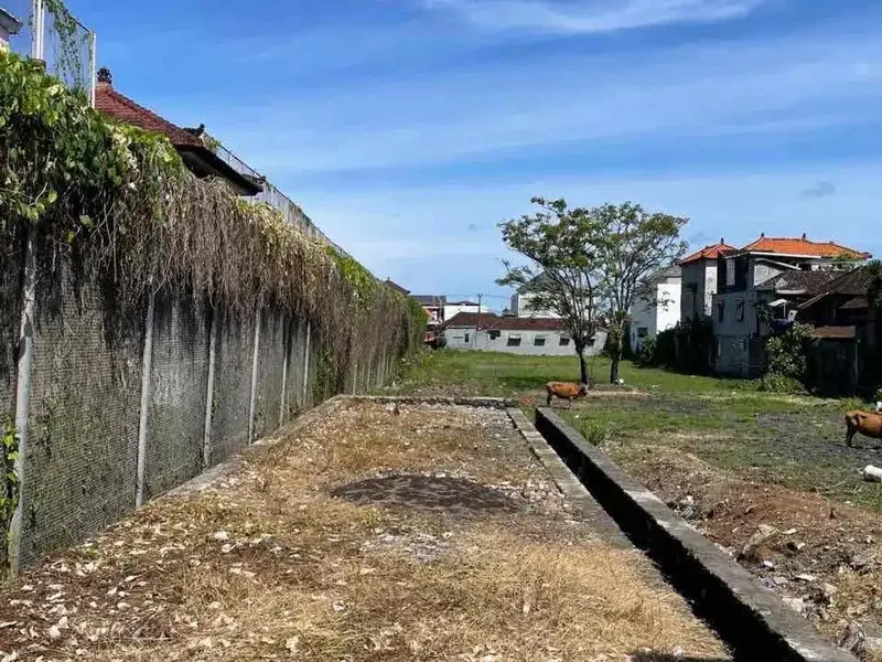 Disewakan lahan kosong luasan kecil cocok untuk kost2 an lokasi di Kerobokan. - Real Estate in Bali