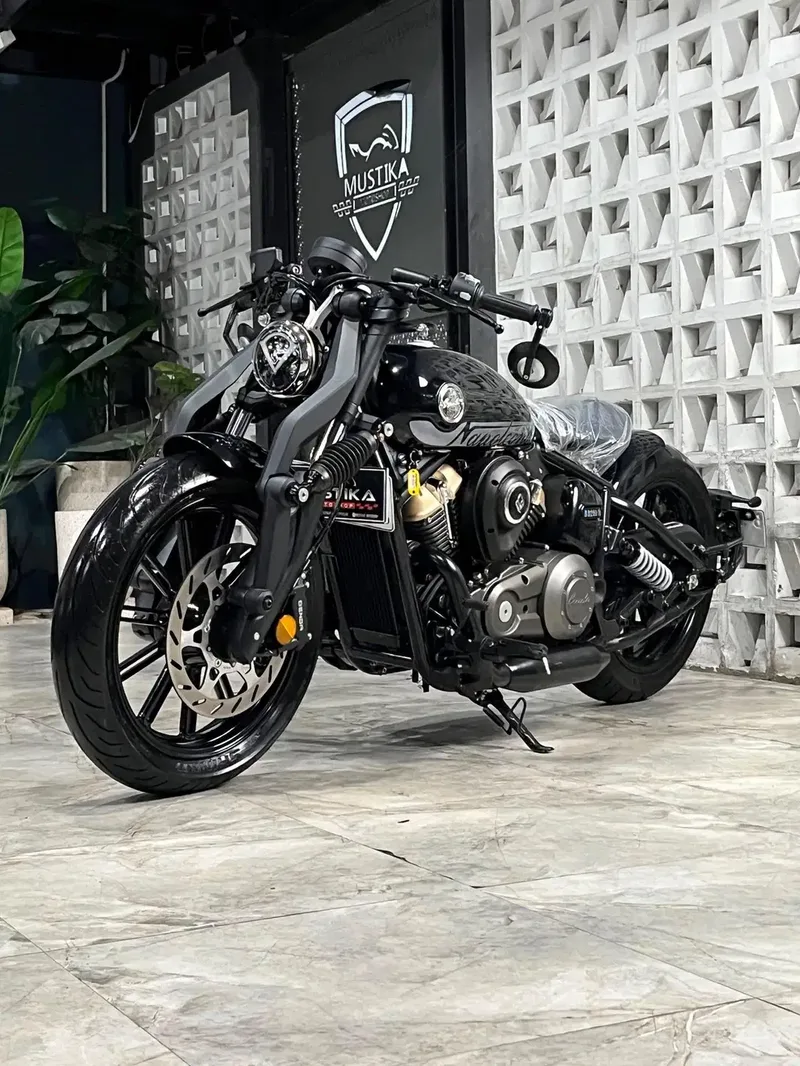 Istimewa ODO 1RB!!Benelli Napoleon Bob 250 th 2024 - Ayu Mustika - Vehicles in Bali