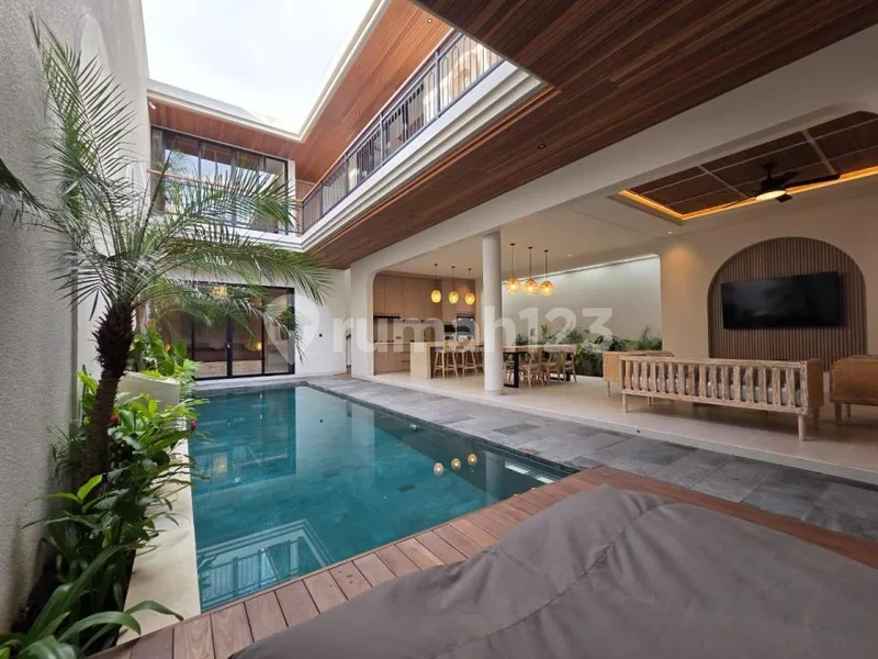 Villa Brand New Dekat Pantai Berawa Canggu #8438 - Real Estate in Bali