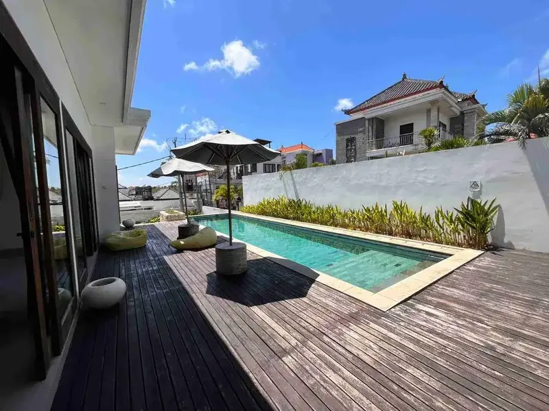 Villa Mewah Kutuh Nusa Dua Jalan Gayangsari - Real Estate in Bali