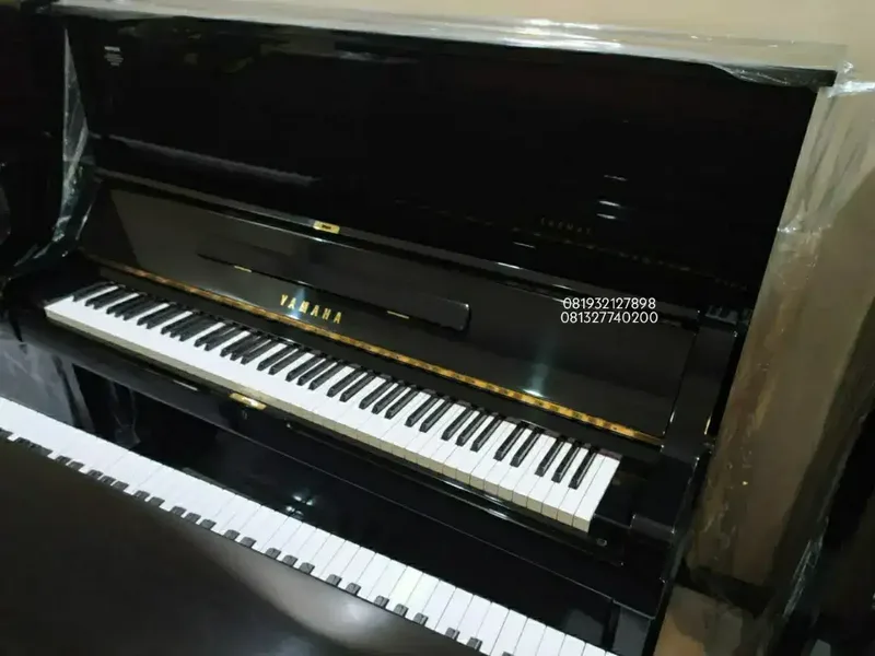 Piano Yamaha UX Japan Professional Semi Grand - Hobbies & Sports in Bali