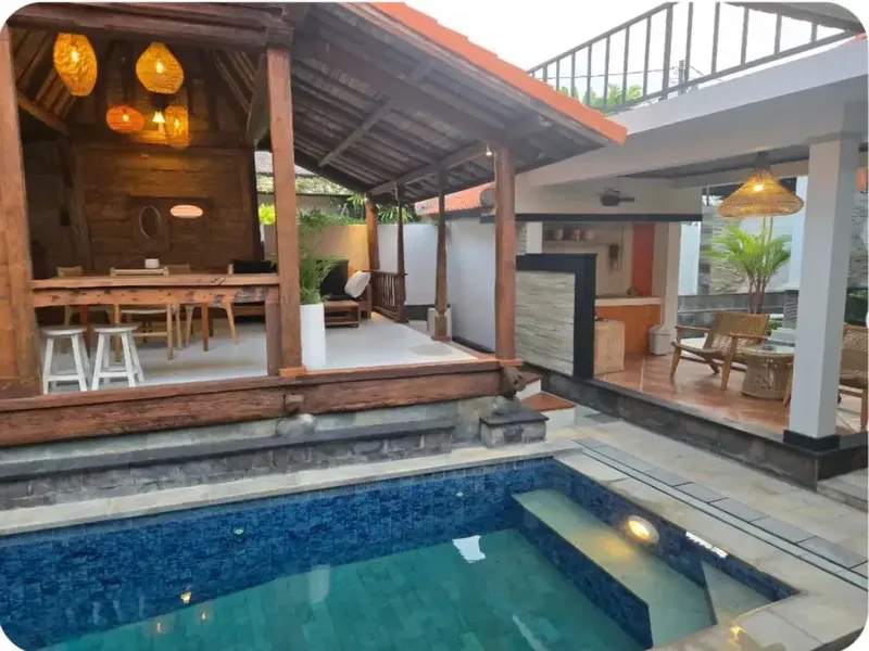 DISEWAKAN — VILLA 4 BEDROOM DI PANTAI BERAWA - Real Estate in Bali