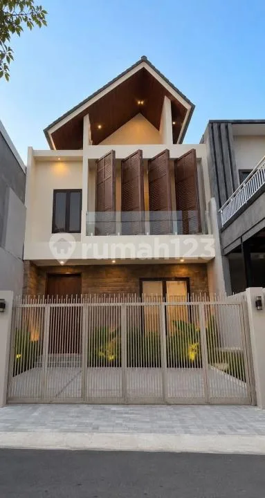Rumah Baru Modern Siap Huni With Pool Area Strategis di Renon - Bali in Bali