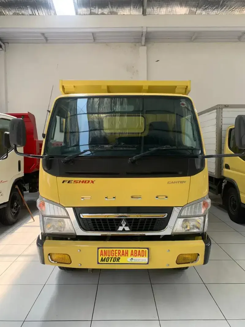 Mitsubishi Canter Dump Truck 2022 - Vehicles in Bali