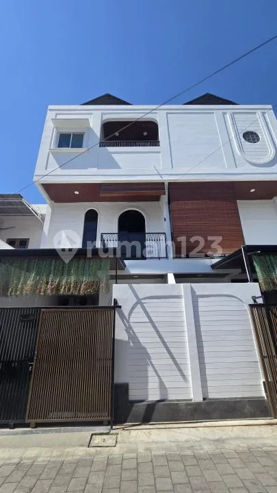 Rumah Baru Semi Furnished Disewakan Area Denpasar Selatan - Real Estate in Bali