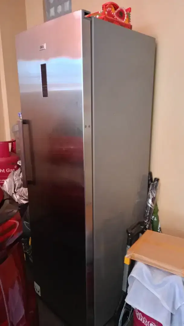 Di jual Freezer 1 pintu merk Gea - Home & Garden in Bali