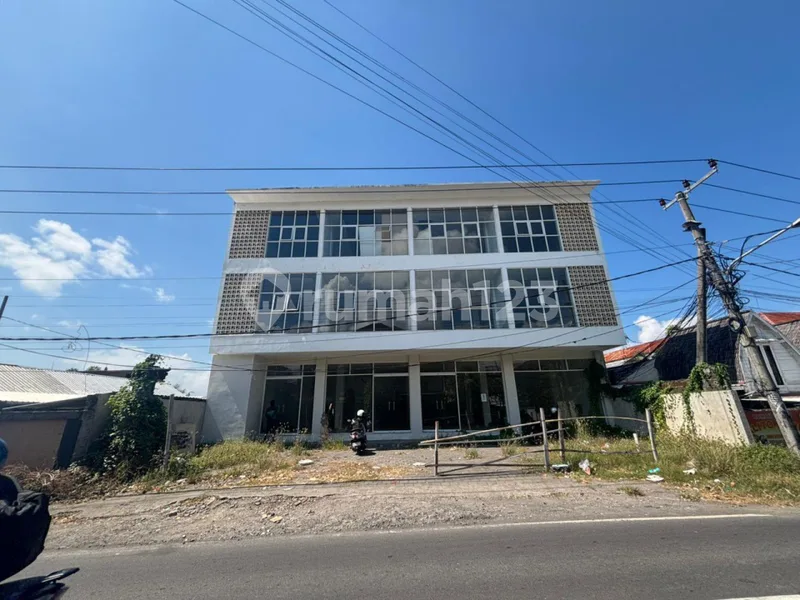 Ruko 3 Lantai Besar Luas di Sidakarya Dekat Sanur Renon - Bali in Bali
