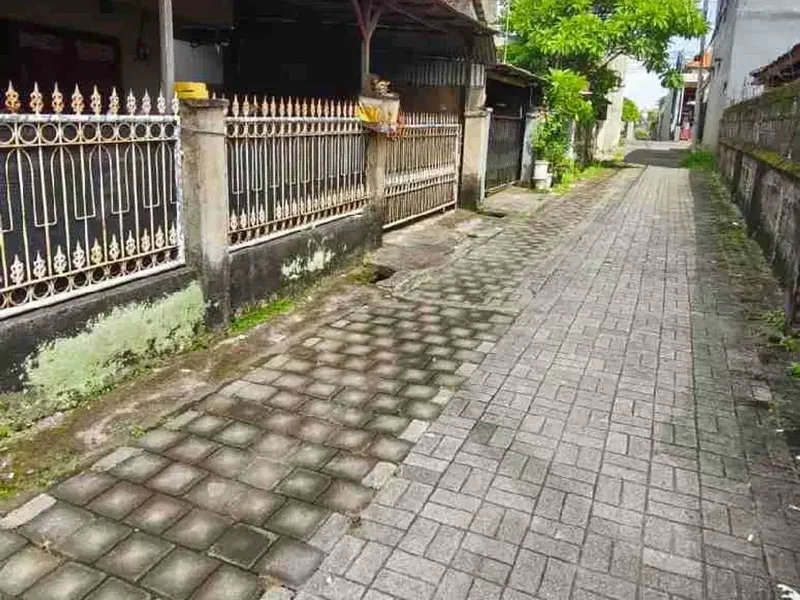 Tanah Strategis 216M2 Lebar17mtr Hanya 30Mtr Dari Utama Gn Andakasa - Bali in Bali