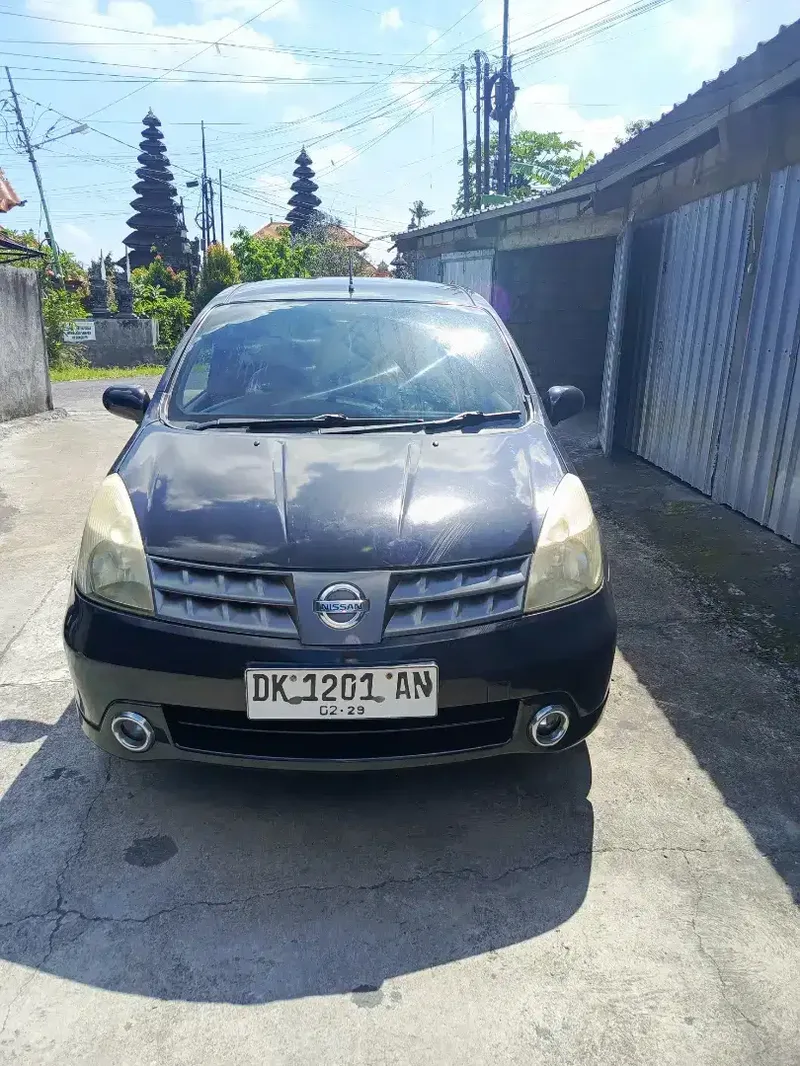 Dijual mobil Nissan Grand Livina - Vehicles in Bali
