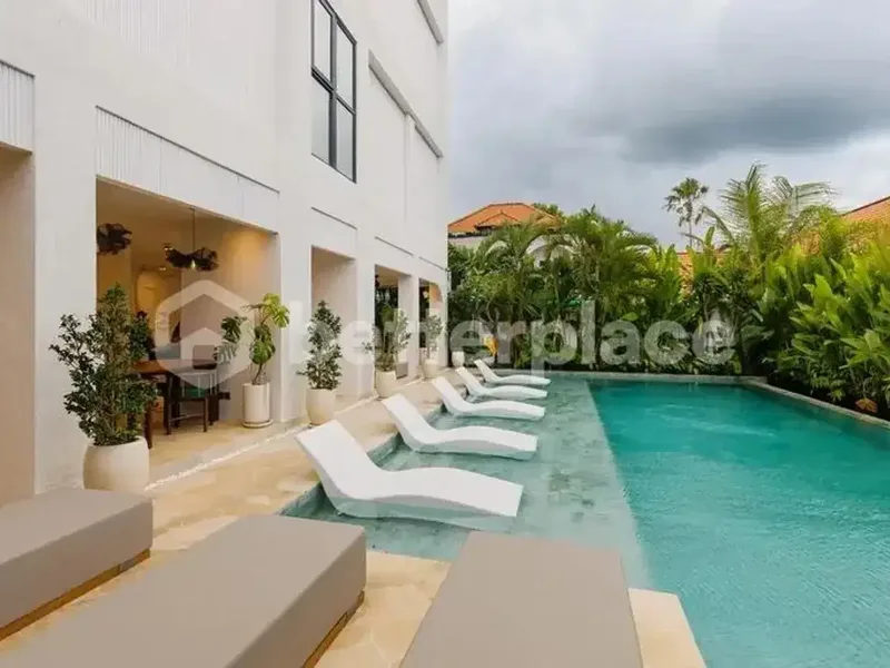 Modern 2-Bedroom Apartment in the Heart of Batu Bolong, Canggu - Real Estate in Bali