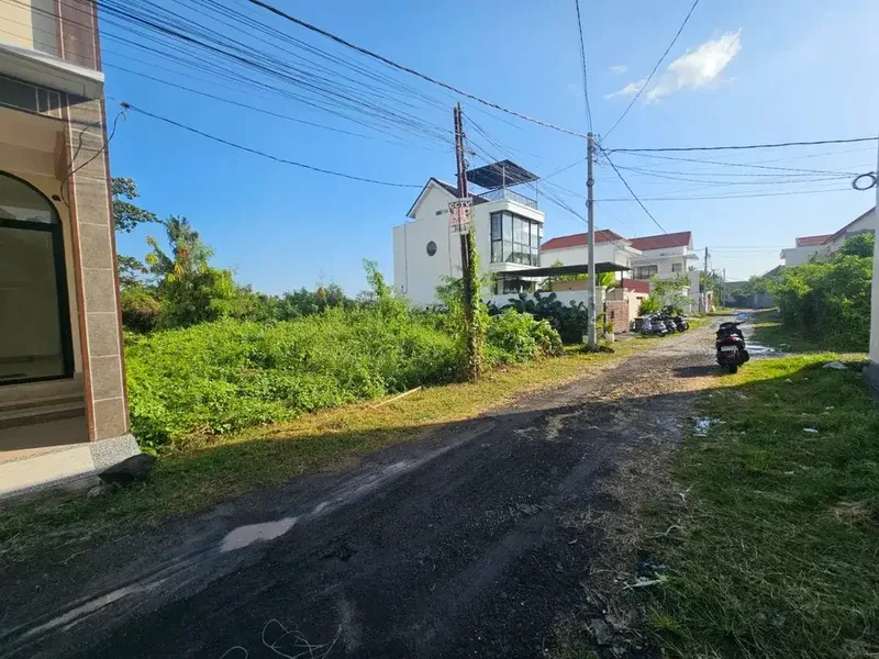 Tanah pemaron munggu - Bali in Bali
