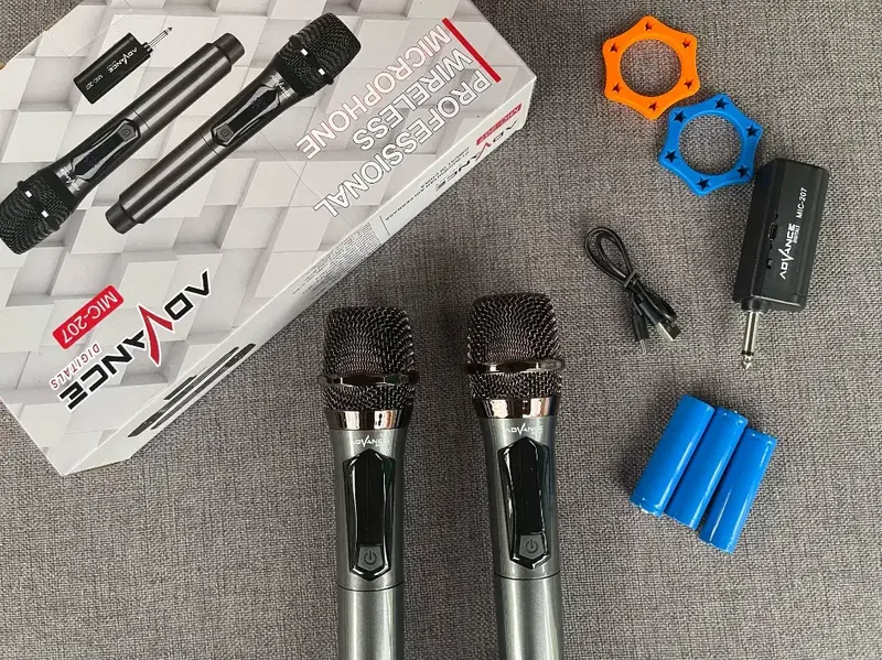 ADVANCE 207 MIC WIRELES ISI 2 BARU - Electronics in Bali