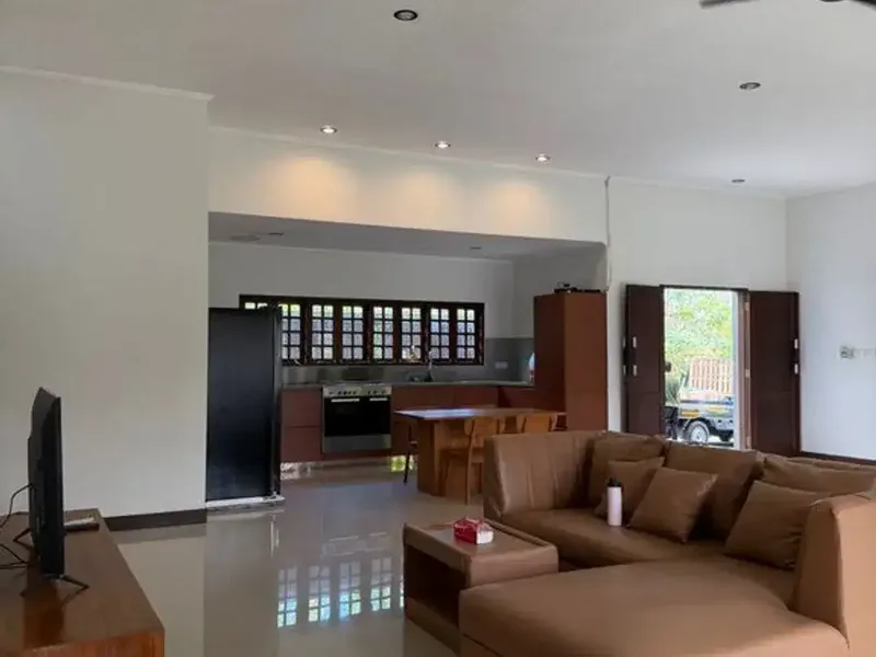 Rumah Modern Fully Furnished Dijual di Canggu dengan Private Pool - Real Estate in Bali