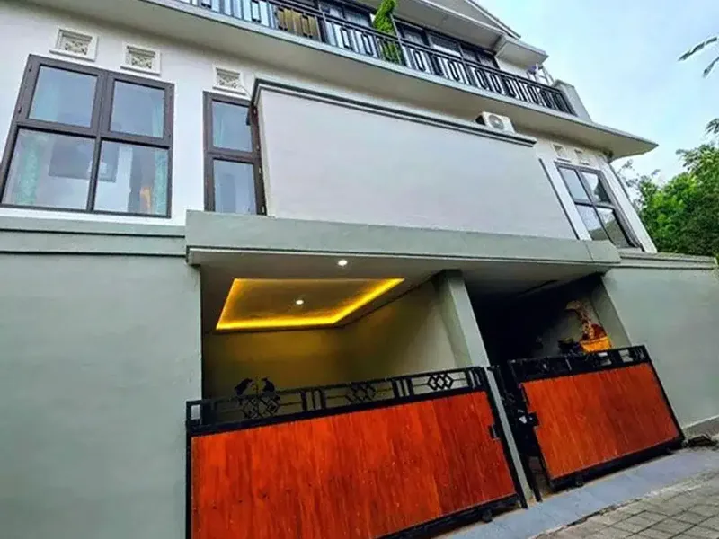 [Amr-070.Arw] Disewakan Tahunan Rumah Baru 3 Lantai di Penatih, Denpasar - Bali in Bali