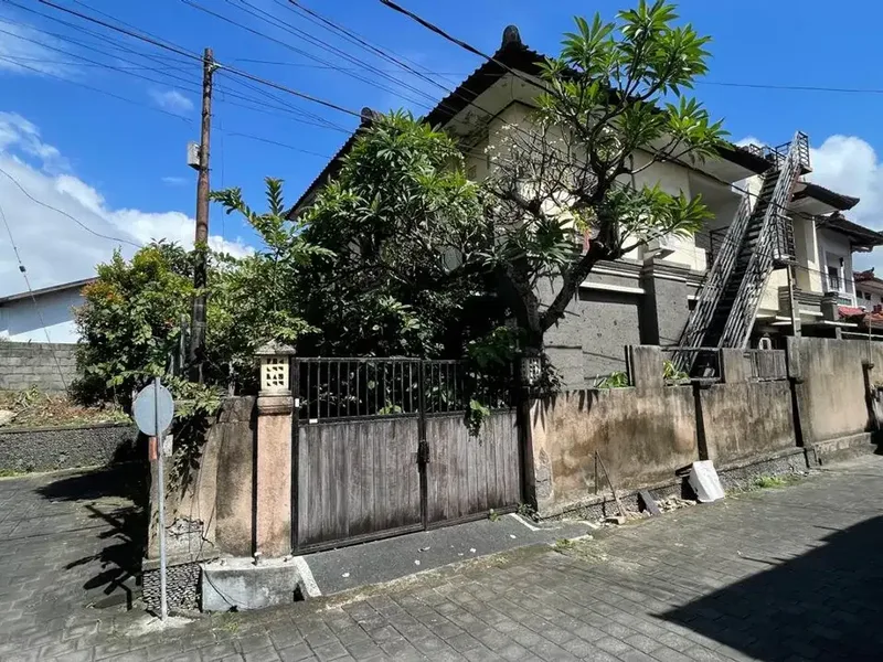 Dijual Rumah 2 Lantai Di Kawasan Premium Batubulan - Real Estate in Bali